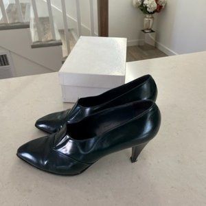 Anne Klein Dark Green Semi Boots. 10